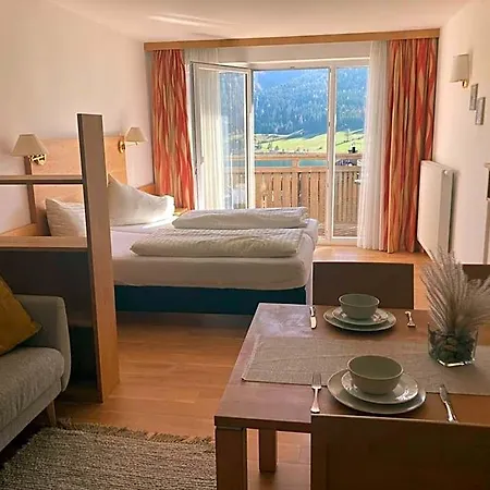 Kolbitsch Mit Seeblick 公寓式酒店 4*